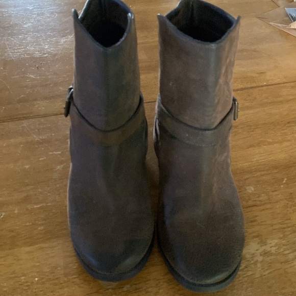 Women’s boots size 8.5 M - Picture 3 of 7